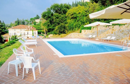 Colognola ai Colli Condo | Il Nido, Old Venetian Villa with pool, in quiet art tourist area
