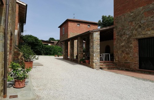 Lucignano House | Il papavero verde