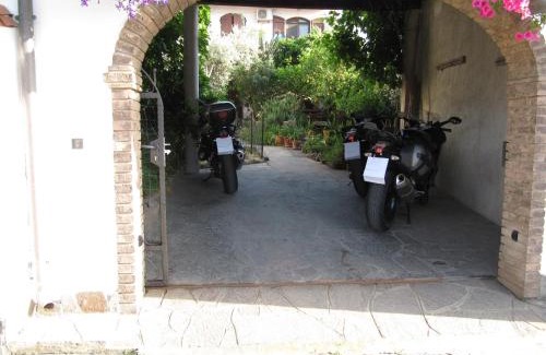 Uras Bed & Breakfast | Il Portico
