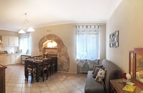 Castelnuovo del Garda House | Il Roseto holidays, home for every occasion, close to amusement parks, and.
