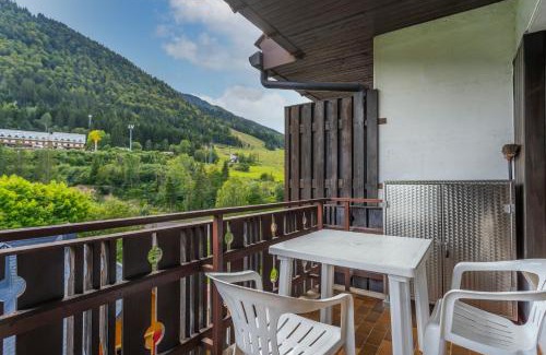 Tarvisio Apartment | Il Ruscello Apartment with Terrace and View of the Alps
