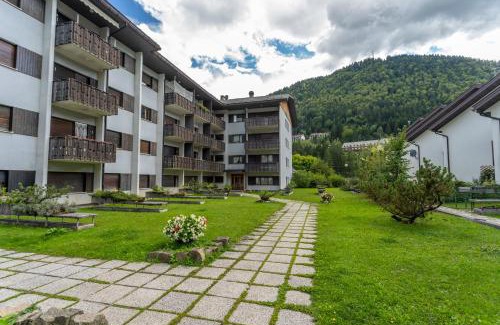 Tarvisio Apartment | Il Ruscello Apartment with Terrace and View of the Alps
