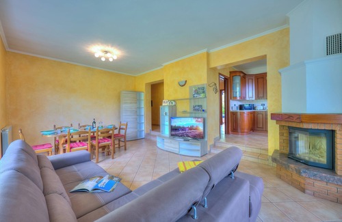 Cellina House | Il Sole Di Mirasole, Leggiuno, Italy