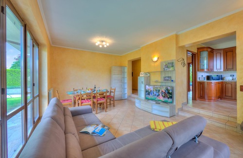 Cellina House | Il Sole Di Mirasole, Leggiuno, Italy