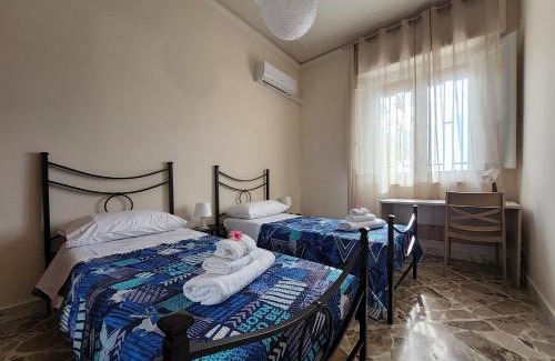 Stazzo House | IL SOLE SUL MARE a 100 m dal lungomare di Stazzo