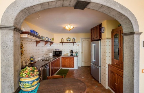 Chiesa Nuova Apartment | ILARY HOUSE luxury apartment in Positano