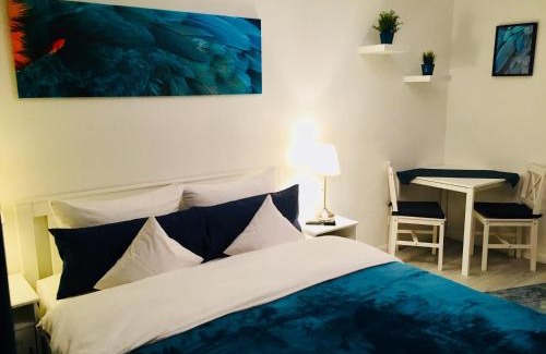 Linz am Rhein Apartment | Im kleinen Stil l