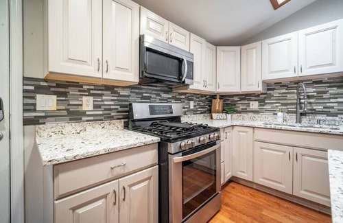 Bellevue House | Imagination Oasis: Where Ideas Come to Lifen