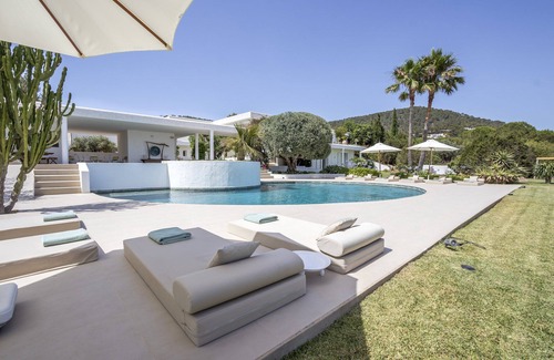 Sant Josep de sa Talaia Villa | Imagine Your Family Renting This Luxury Villa, Ibiza Villa 1008