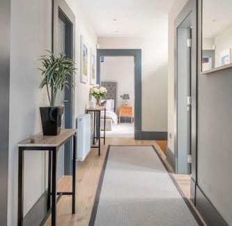 Warriston Apartment | Immaculate 3 Bed Apartment with Private Entrance in Inverleith
