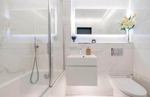 Warriston Apartment | Immaculate 3 Bed Apartment with Private Entrance in Inverleith