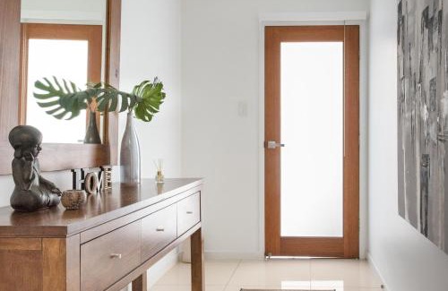 Wooloowin Apartment | Immaculate Apartment close to Brisbane City and Airport