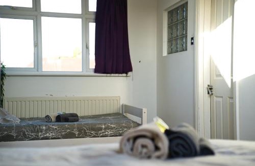 Valence Villa | Immaculate Condition 3 Bed En-Suite Refurbished House