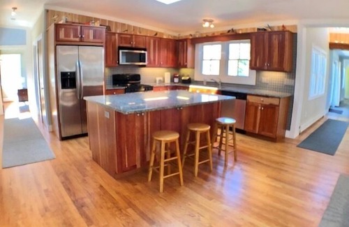 Orleans House | Immaculate Home In Strolling Distance to Skaket Beach (1193)