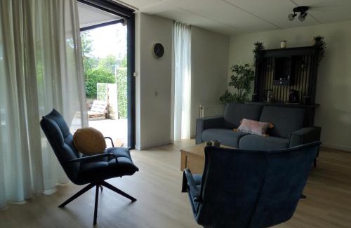 Lemmer House | Immer simmer