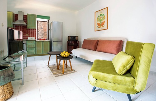 Vrachasi House | Immerse Yourself in the Breathtaking Terrace View and Refreshing Pool Bliss!