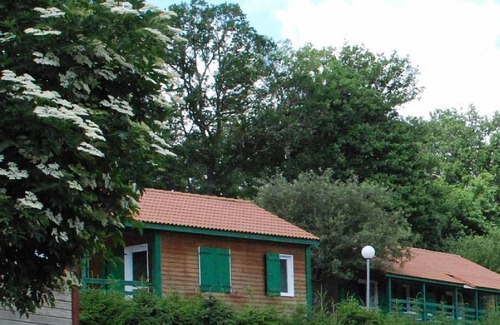 Blavignac Ski Chalet | Immerse yourself in nature, 3-room chalet, kitchenette, indoor pool