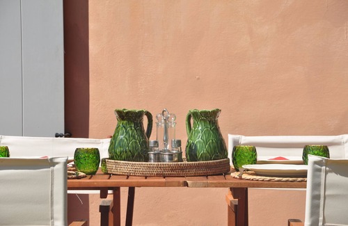 Sarzana House | Immersed in a private secular park, equidistant from Cinque Terre and Versilia