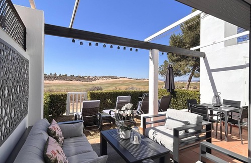 Alhama de Murcia Apartment | Impeccable 2-Bed Apartment in Alhama de Murcia