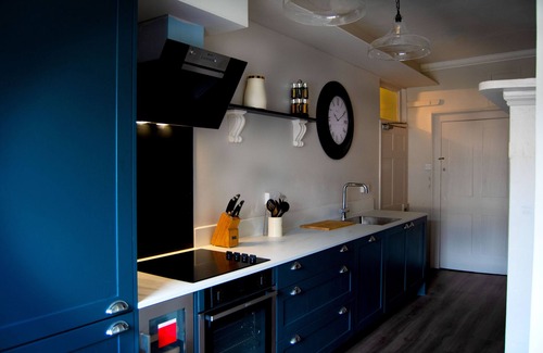 Upper Town Apartment | Impeccable 4-Bed Apartment in Bath