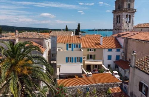 Mali Losinj Apartment | Impeccable 4-Bed Apartment in Osor
