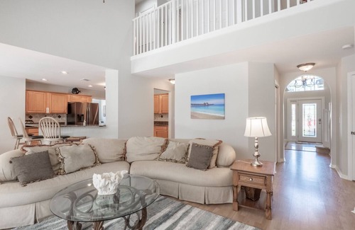 Crown Pointe House | Impeccable 4BR pool home in favored Crown Pointe Community