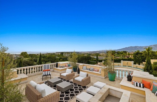 Hope Ranch Villa | Impeccable Italian Villa