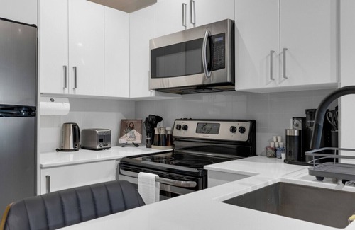 Milton Park Apartment | Impeccable Parc Avenue Pad