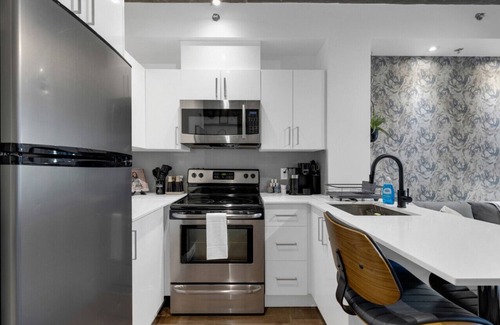 Milton Park Apartment | Impeccable Parc Avenue Pad