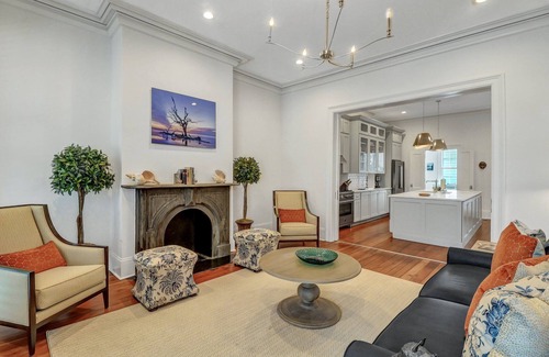 Savannah Victorian District House | Impeccably Restored Manor w/Parking and Large Courtyard by Lucky Savannah