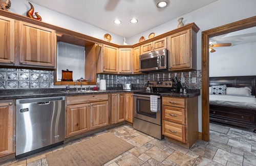 Dubuque Apartment | Impressive Private 2BR Suite w/Parking Univ Area