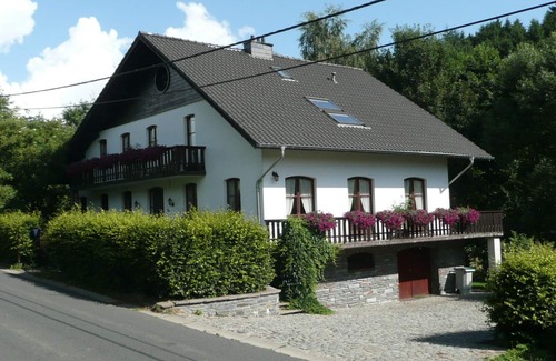 Sankt-Vith Apartment | In a country house, park, rural, in the mountains, idyllic loc., pets consid.