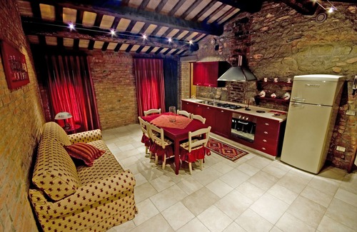 Ospedaletto di Pescantina Apartment | In a Nineteenth- century house original stone apartments B&B in the Euganean Hil