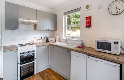 Lochearnhead Cottage | In a peaceful location, this cottage is bright and modern with stunning views over Loch Earn.