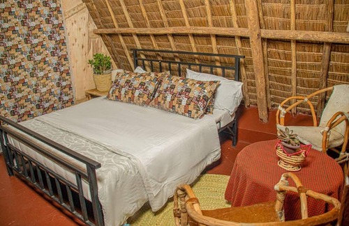 Arusha House | In-Africa, Luxury Cottage, B&B