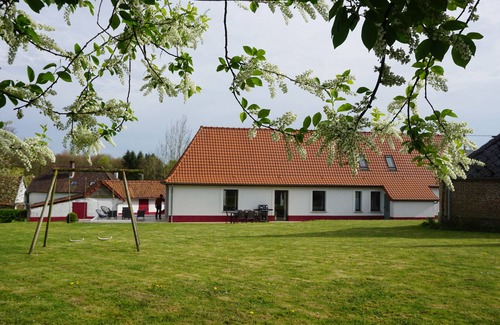 Azincourt House | In Azincourt (62310), Restored farmhouse - sleeps 7