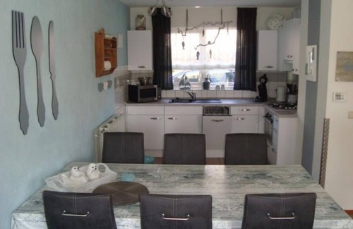 Breskens House | In Breskens, on vacation park Fort Soleil, you will find this semi-detached vacation home Zeezwaluw Nr 29 with a living comfort of approx. 103 m2.