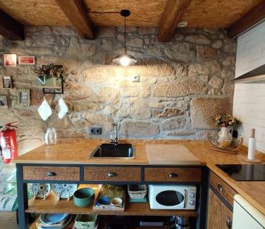 Rates House | In Costa House - Alojamento Barcelos