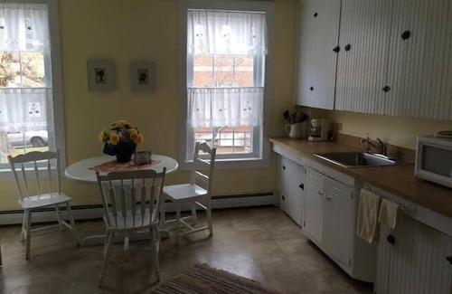 Wolfeboro Hotel | In historic downtown Wolfeboro, 'The Oldest Summer Resort in America'