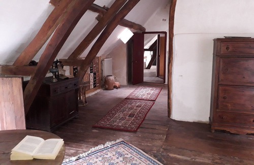 Cernoy House | In In a charming little village in front of a XVth century chapel and a castle