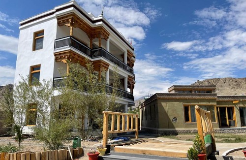 Leh House | Earthhome by Angchok
