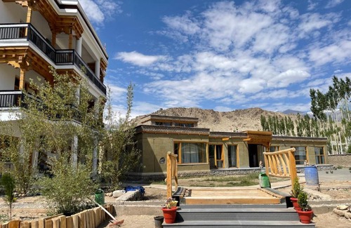 Leh House | Earthhome by Angchok