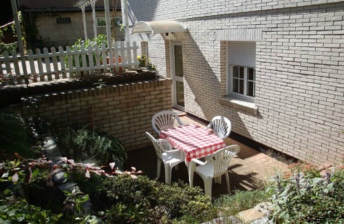 Schmoeckwitz Apartment | in-law flat in single family house, separate entrance, separate terrace