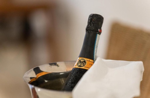 Volos City Centre Hotel | In Marble - Deluxe Living