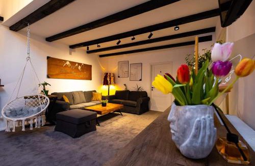 Campulung Moldovenesc Bed & Breakfast | In(n) Longfield Town