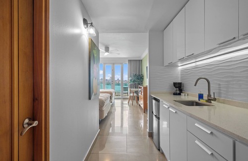 Puerta de Tierra Apartment | In Old San Juan | Oceanfront Apartment | Balcony | Sea Views | Pool