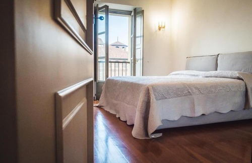 Historic Centre Apartment | [IN PIAZZA CASTELLO] Exclusive Apartment con Vista Unica su Piazza Castello