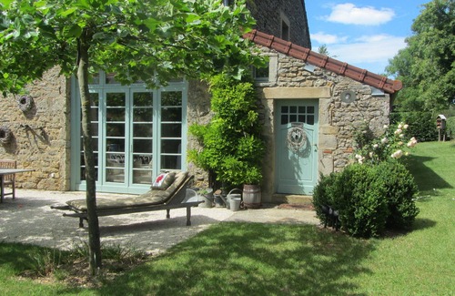 Saint-Gervais-sur-Couches House | In the heart of Burgundy, barn for 8 people, swimming pool, pétanque court, *