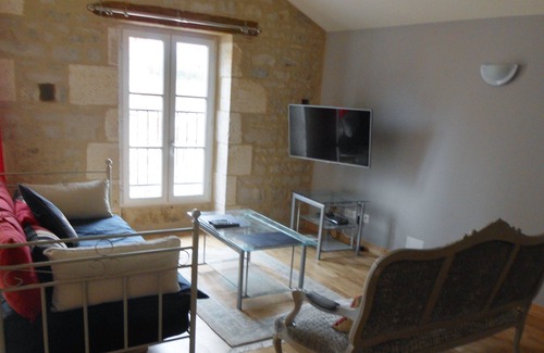 Nanteuil-en-Vallee Bed & Breakfast | In the centre of the beautiful village of Nanteuil en Vallee
