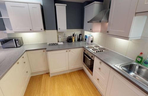 The Westside House | IN THE CITY PROPERTIES , LUXURIOUS 4 BEDROOMS 3 BATHROMS CITY CENTRE LOCATION